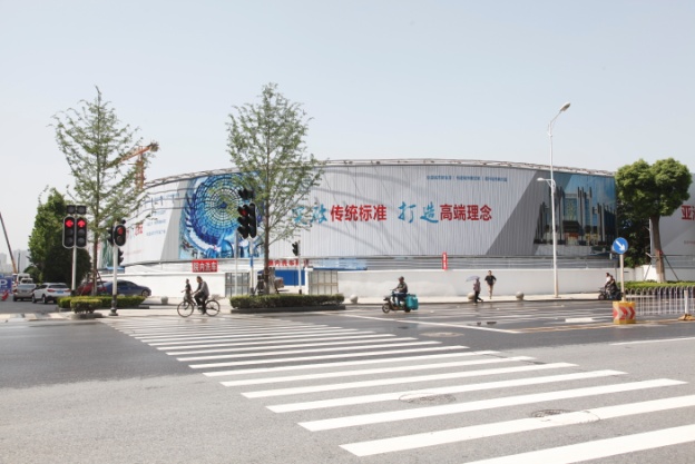 qmh球盟会组织开展商务区环境综合治理工作