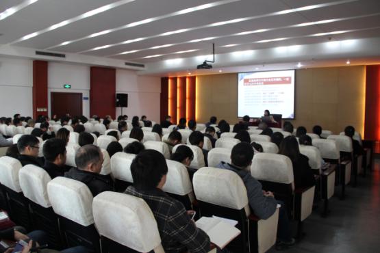 qmh球盟会举行党的十八届六中全会精神宣讲报告会