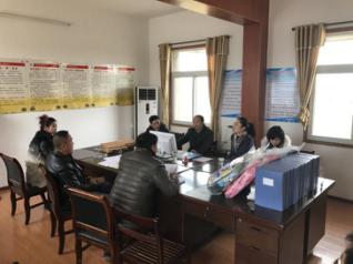 qmh球盟会团委组织“精准扶贫 关爱留守儿童”活动