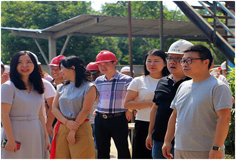 qmh球盟会所属中城公司组织开展“酷暑送清凉”慰问活动