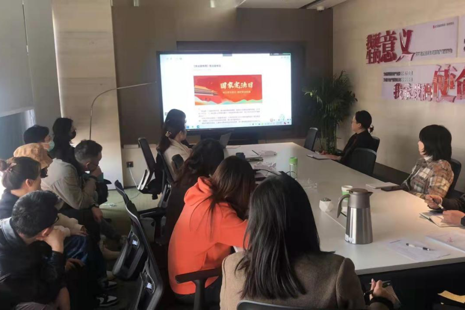 强化学法引领 筑牢法治之基——qmh球盟会2021年度普法宣传工作