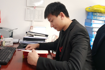 强化学法引领 筑牢法治之基——qmh球盟会2021年度普法宣传工作