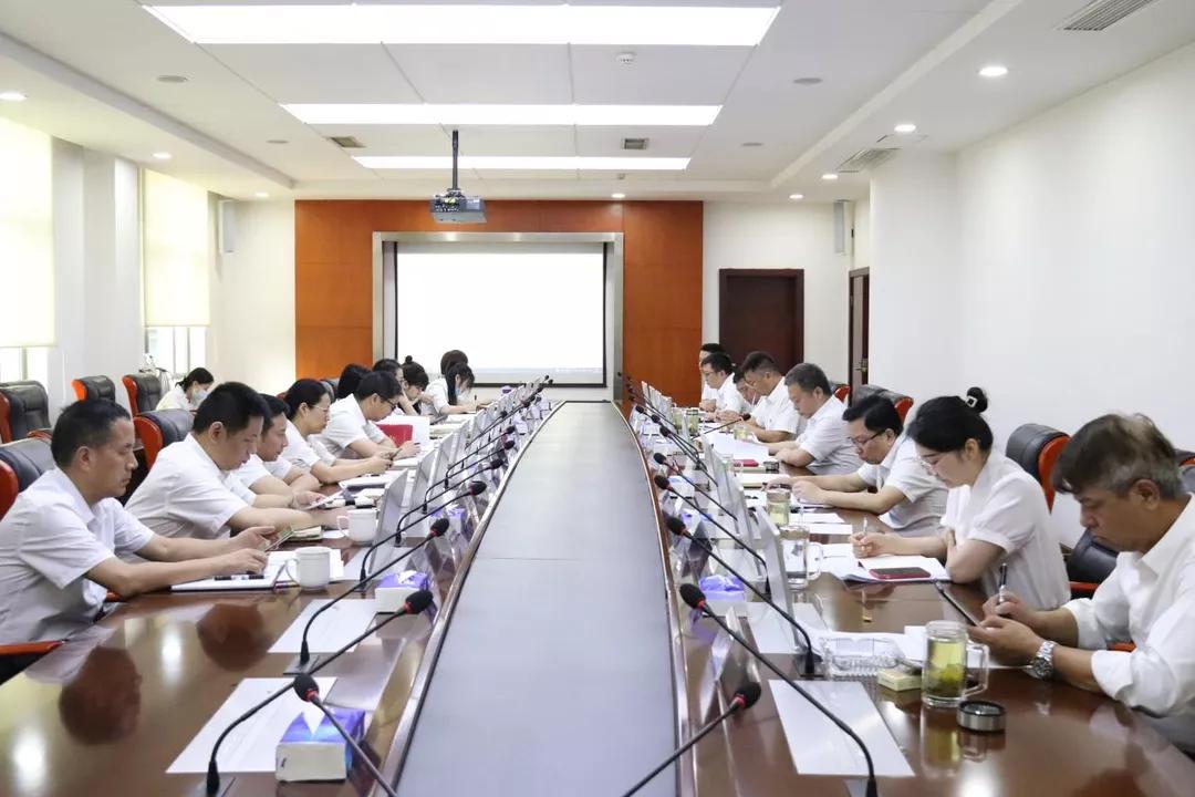 以史为鉴，开创未来｜qmh球盟会党委学习习近平总书记在庆祝中国共产党成立100周年大会上的重要讲话  武汉中央qmh球盟会  2021-07-09 14:20 图片 为掀起学习贯彻习近平总书记“七一”重要讲话热潮，7月8日上午，qmh球盟会党委召开理论学习中心组（扩大）学习会议，集中研学习近平总书记在庆祝中国共产党成立100