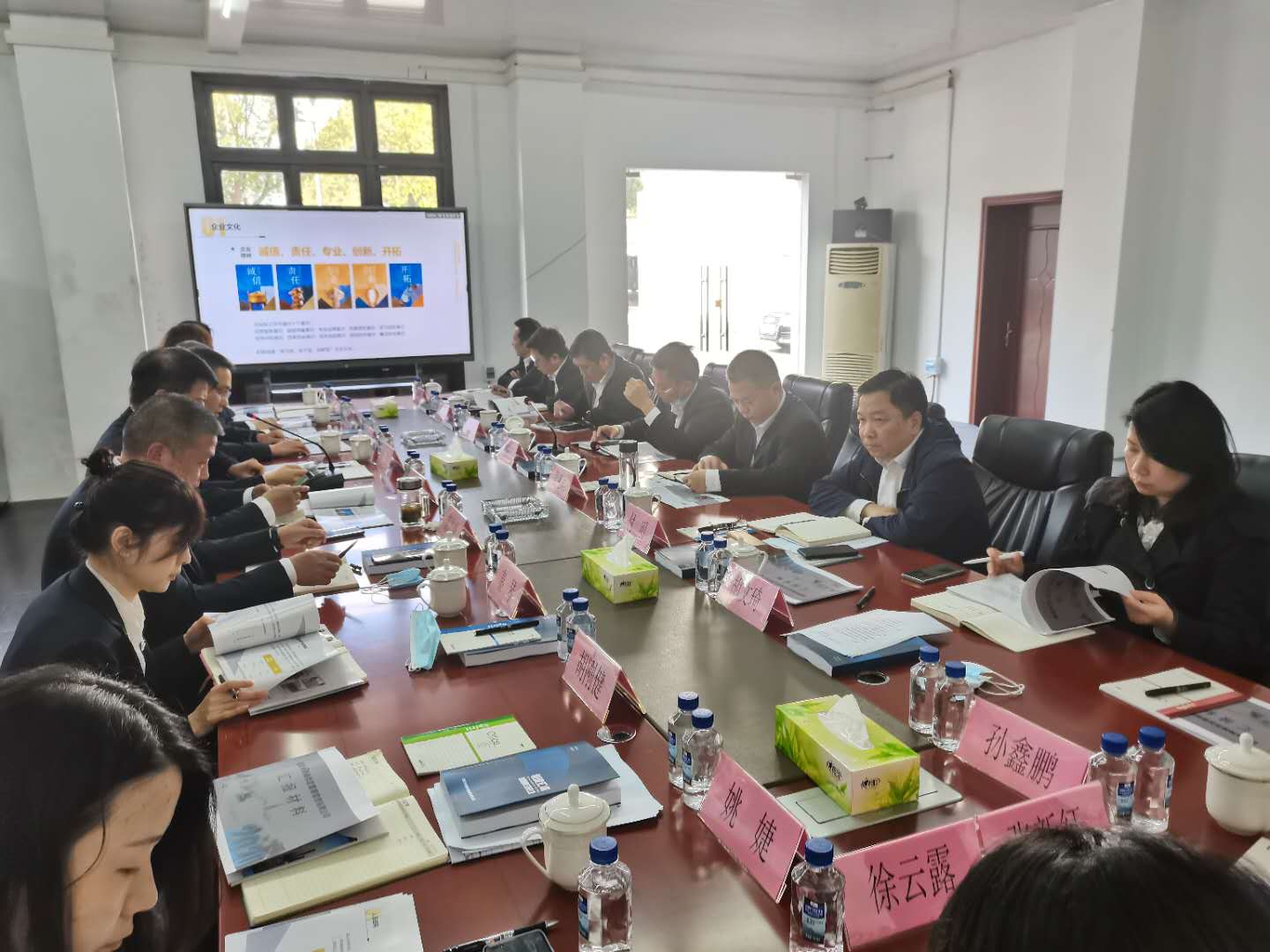 抢抓机遇 做强做优 qmh球盟会领导调研中置公司